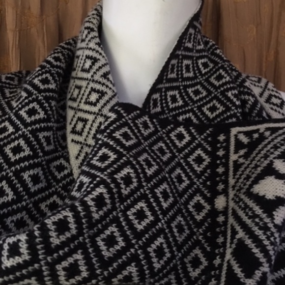 Anne Klein Reversible Winter Scarf - Picture 3 of 4